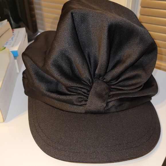 Bonnet Cap - Picture 2 of 9